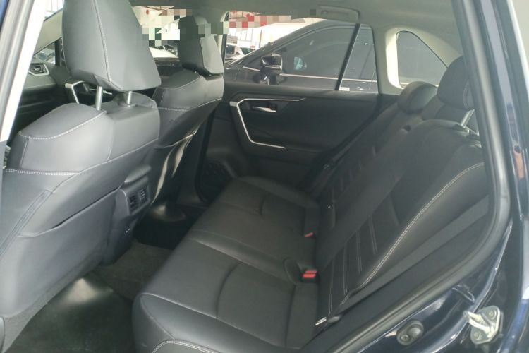 Used Toyota RAV4 2023 2.0L CVT Two-Wheel Drive Fashion Plus Edition Interior 4