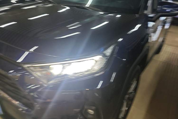 Used Toyota RAV4 2023 Dual-Motor 2.5L E-CVT Two-Wheel Drive Elite Edition Left Front Headlight
