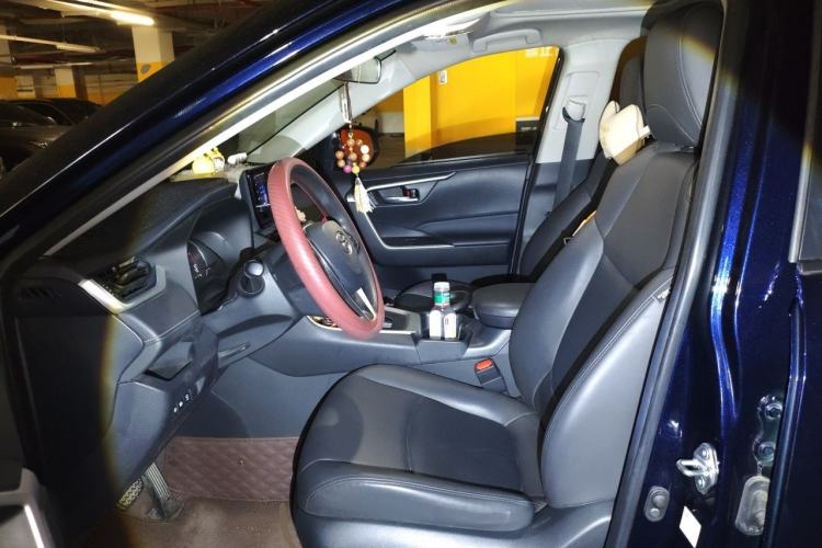 Used Toyota RAV4 2023 2.0L CVT Two-Wheel Drive Fashion Edition Left Front Seat
