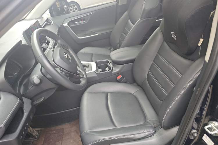 Used Toyota RAV4 2023 Dual-Engine 2.5L E-CVT Two-Wheel Drive Elite Plus Edition Left Front Seat