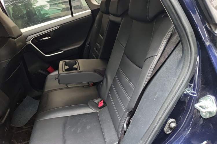 Used Toyota RAV4 2023 2.0L CVT Two-Wheel Drive Fashion Plus Edition Left Rear Seat
