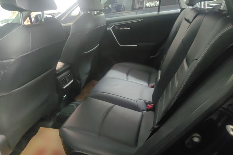 Used Toyota RAV4 2023 2.0L CVT Two-Wheel Drive Fashion Plus Edition Left Rear Seat