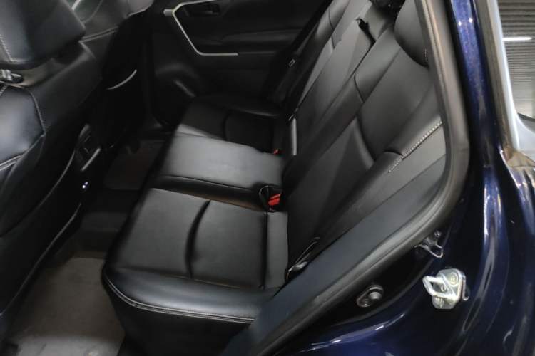 Used Toyota RAV4 2023 Dual-Motor 2.5L E-CVT Two-Wheel Drive Elite Edition Left Rear Seat