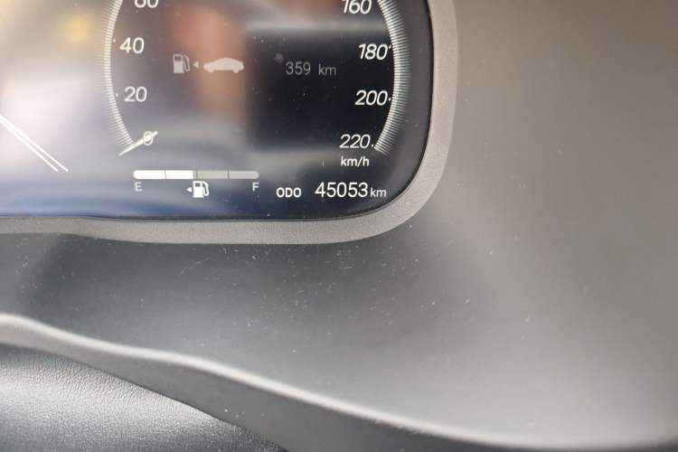 Used Toyota RAV4 2023 Dual-Engine 2.5L E-CVT Two-Wheel Drive Elite Plus Edition Odometer Close Up