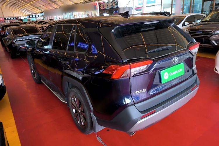 Used Toyota RAV4 2023 2.0L CVT Two-Wheel Drive Fashion Edition Rear Left 45 Deg