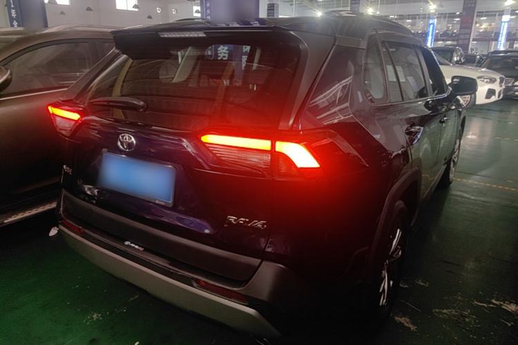 Used Toyota RAV4 2023 2.0L CVT Two-Wheel Drive Fashion Plus Edition Rear Right 45 Deg