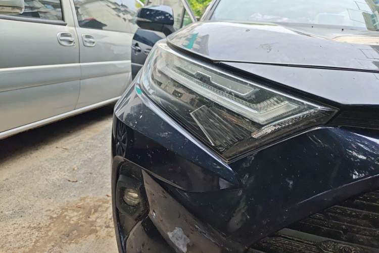 Used Toyota RAV4 2023 2.0L CVT Two-Wheel Drive Fashion Plus Edition Right Front Headlight