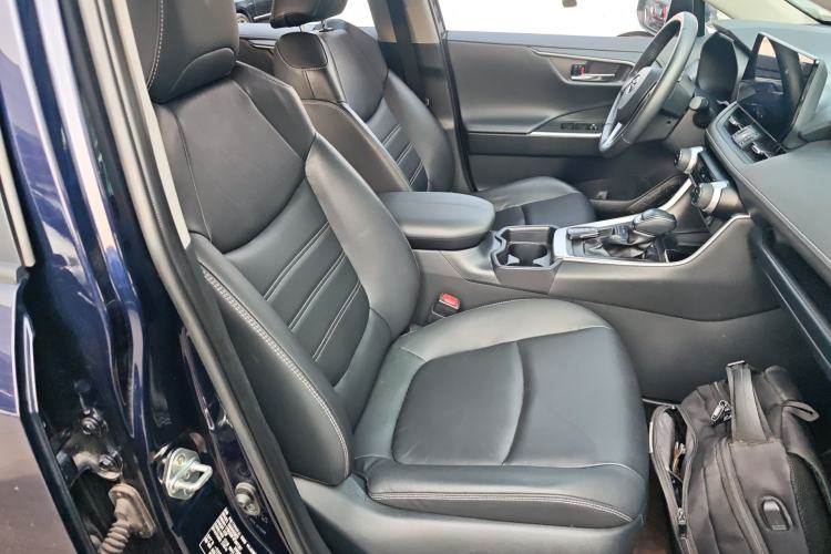 Used Toyota RAV4 2023 Dual-Engine 2.5L E-CVT Two-Wheel Drive Elite Plus Edition Right Front Seat