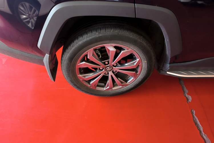 Used Toyota RAV4 2023 2.0L CVT Two-Wheel Drive Fashion Edition Right Rear Wheel Hub