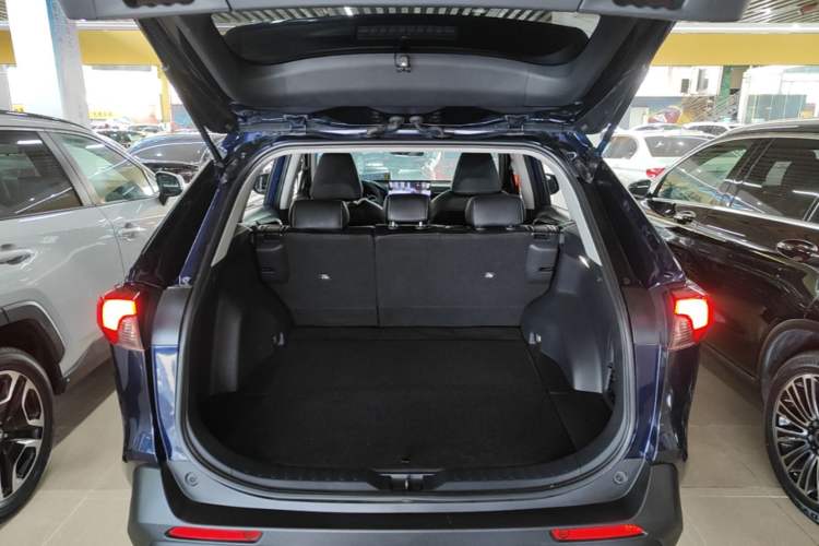 Used Toyota RAV4 2023 Dual-Motor 2.5L E-CVT Two-Wheel Drive Elite Edition Trunk