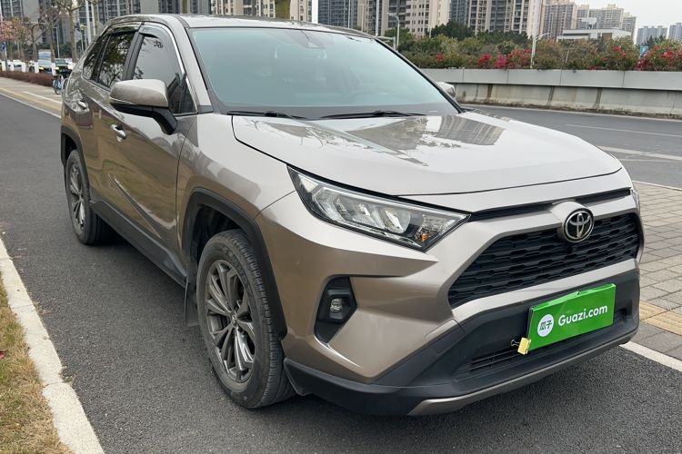 Used Toyota RAV4 2023 2.0L CVT Two-Wheel Drive Fashion Edition Exterior 2