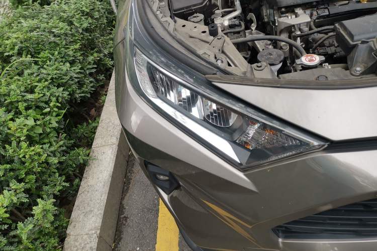 Used Toyota RAV4 2023 2.0L CVT Two-Wheel Drive Fashion Edition Right Front Headlight
