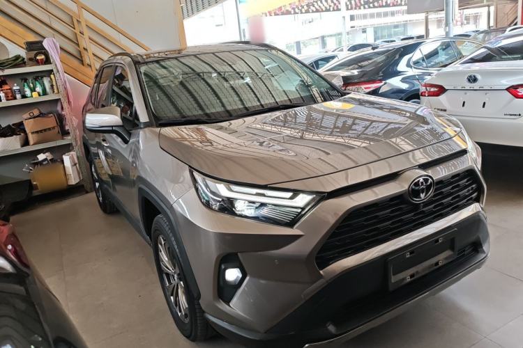 Used Toyota RAV4 2023 2.0L CVT Two-Wheel Drive Fashion Plus Edition Front Right 45 Deg