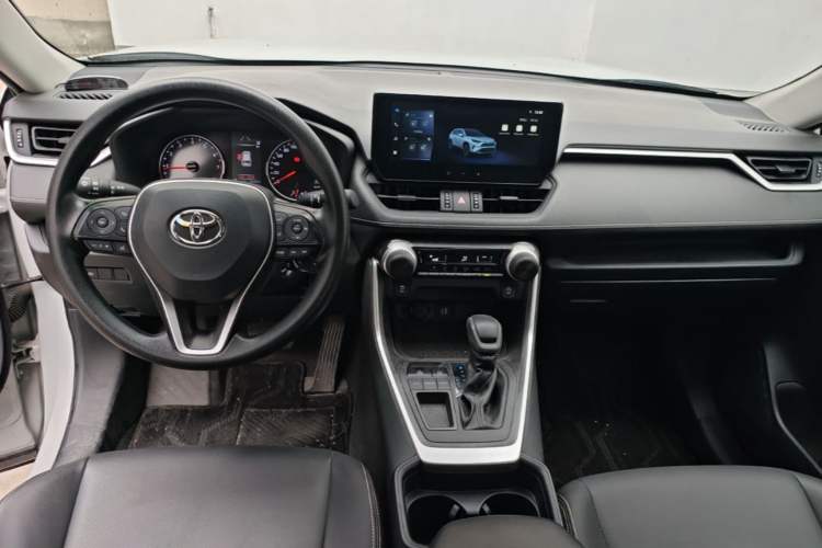 Used Toyota RAV4 2023 2.0L CVT Two-Wheel Drive Urban Edition Center Console