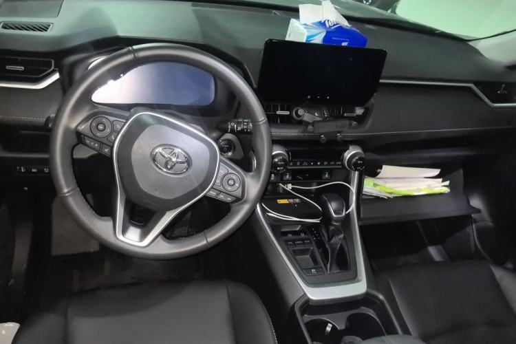 Used Toyota RAV4 2023 Dual-Engine 2.5L E-CVT Two-Wheel Drive Elite Plus Edition Center Console
