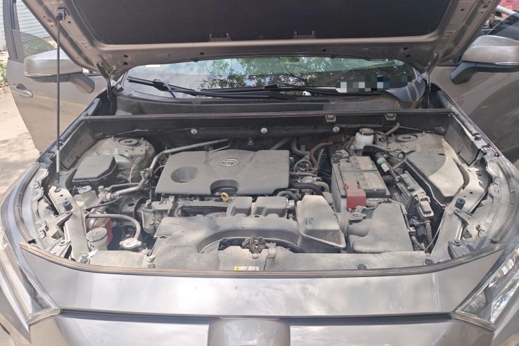 Used Toyota RAV4 2023 2.0L CVT Two-Wheel Drive Fashion Edition Engine Bay