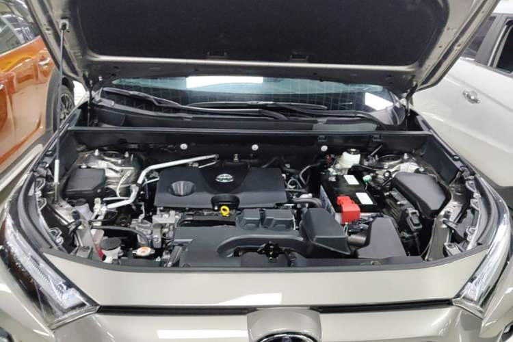 Used Toyota RAV4 2023 2.0L CVT Two-Wheel Drive Fashion Plus Edition Engine Bay