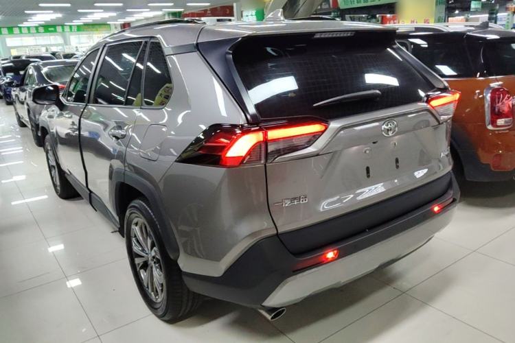 Used Toyota RAV4 2023 2.0L CVT Two-Wheel Drive Fashion Plus Edition Exterior 2
