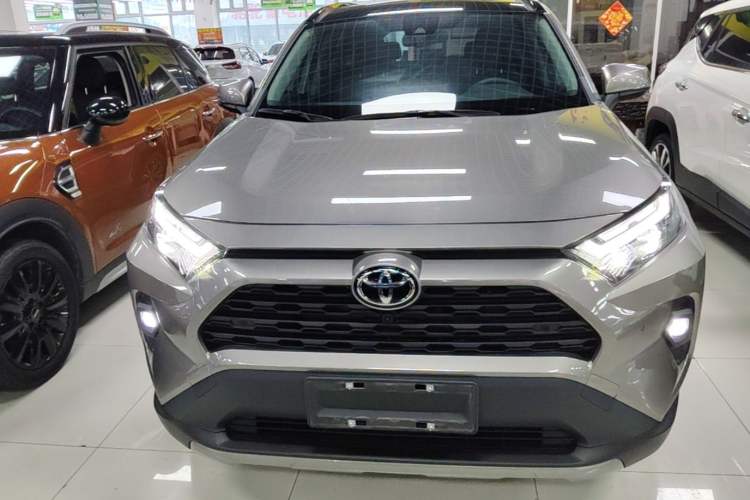Used Toyota RAV4 2023 2.0L CVT Two-Wheel Drive Fashion Plus Edition Front