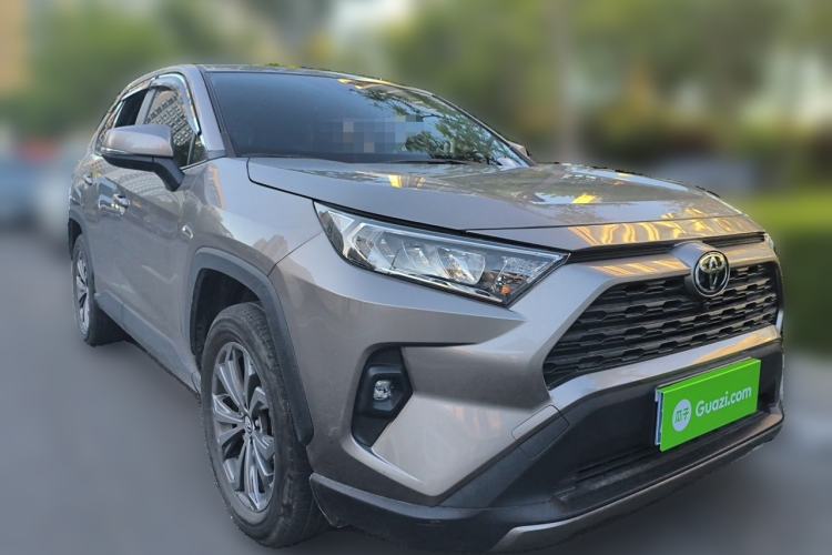 Used Toyota RAV4 2023 2.0L CVT Two-Wheel Drive Fashion Edition Front Right 45 Deg