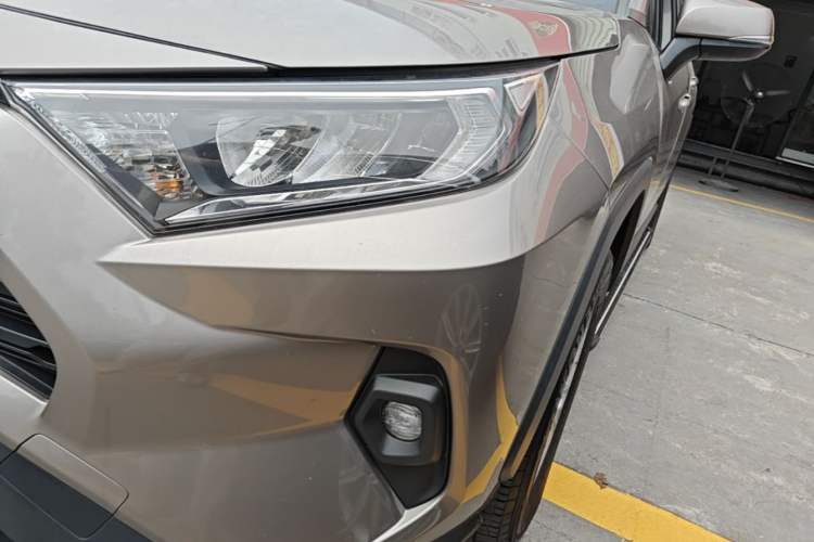 Used Toyota RAV4 2023 2.0L CVT Two-Wheel Drive Urban Edition Left Front Headlight