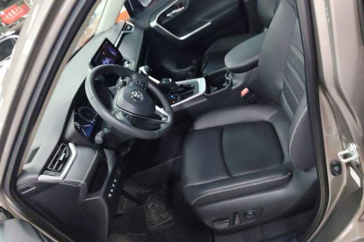 Used Toyota RAV4 2023 2.0L CVT Two-Wheel Drive Fashion Plus Edition Left Front Seat