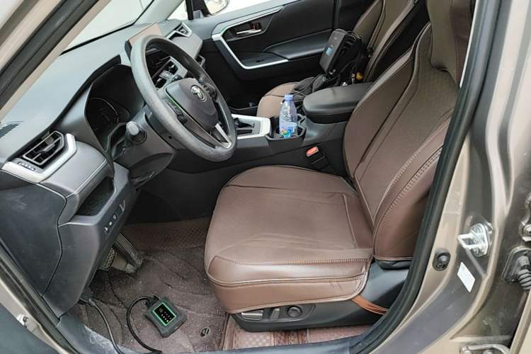 Used Toyota RAV4 2023 2.0L CVT Two-Wheel Drive Fashion Edition Left Front Seat
