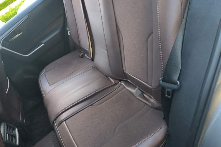 Used Toyota RAV4 2023 2.0L CVT Two-Wheel Drive Fashion Edition Left Rear Seat