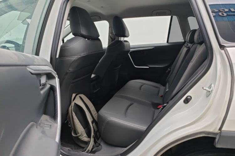 Used Toyota RAV4 2023 2.0L CVT Two-Wheel Drive Urban Edition Left Rear Seat