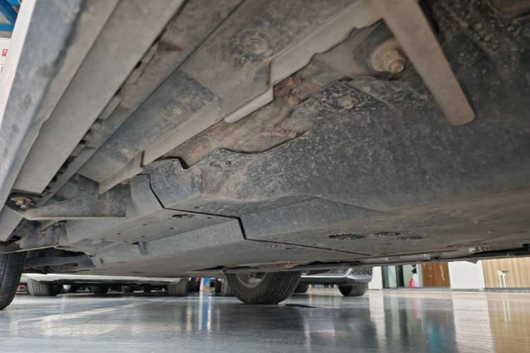 Used Toyota RAV4 2023 2.0L CVT Two-Wheel Drive Urban Edition Left Side Sill