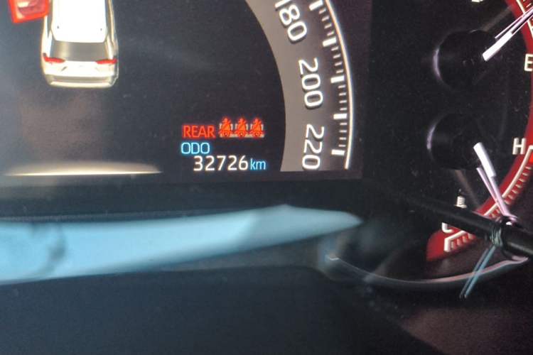 Used Toyota RAV4 2023 2.0L CVT Two-Wheel Drive Fashion Edition Odometer Close Up