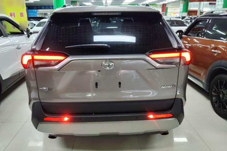 Used Toyota RAV4 2023 2.0L CVT Two-Wheel Drive Fashion Plus Edition Rear