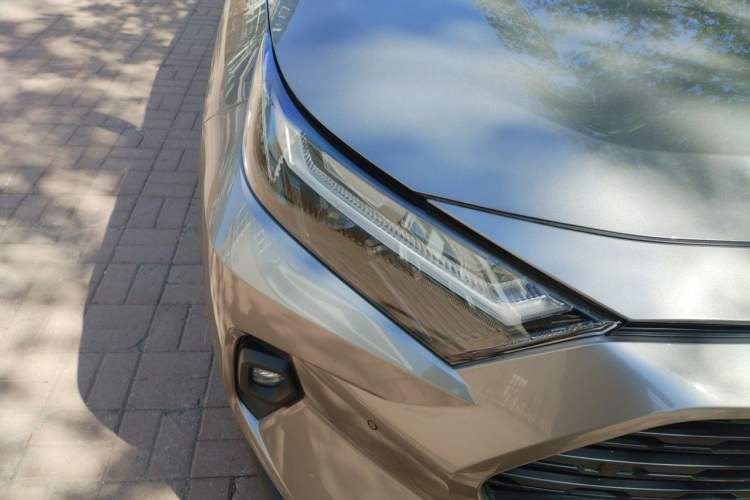 Used Toyota RAV4 2023 2.0L CVT Two-Wheel Drive Fashion Plus Edition Right Front Headlight