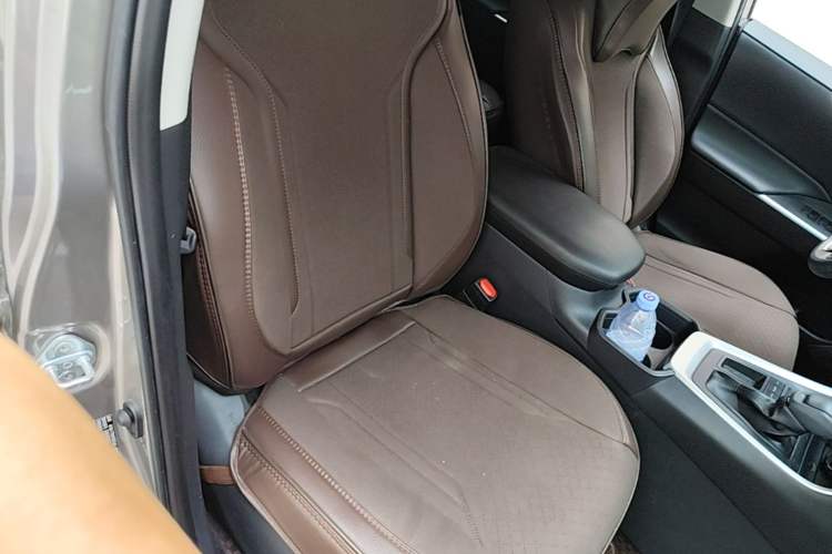 Used Toyota RAV4 2023 2.0L CVT Two-Wheel Drive Fashion Edition Right Front Seat