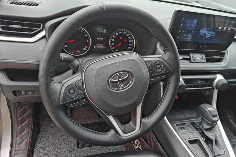 Used Toyota RAV4 2023 2.0L CVT Two-Wheel Drive Urban Edition Steering Wheel