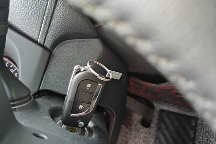 Used Toyota RAV4 2023 2.0L CVT Two-Wheel Drive Urban Edition Vehicle Key