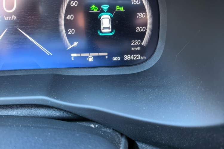 Used Toyota RAV4 2023 2.0L CVT Two-Wheel Drive Fashion Plus Edition Odometer Close Up