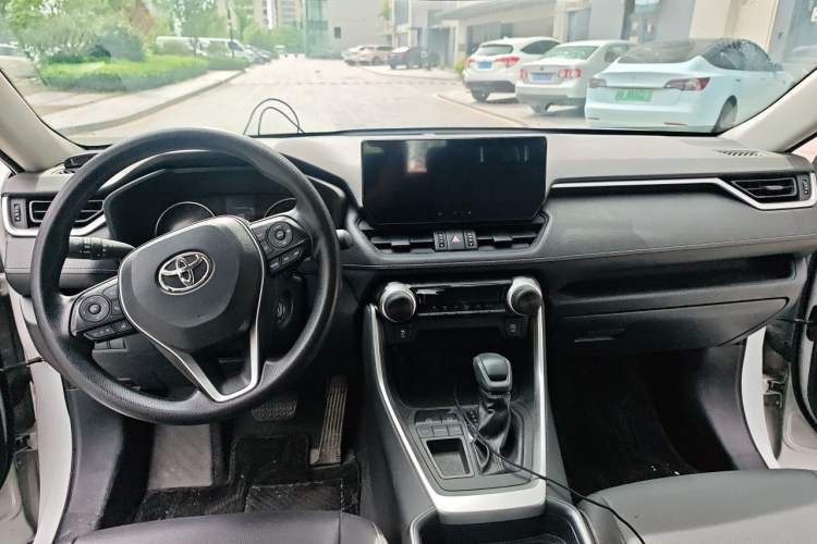 Used Toyota RAV4 2023 2.0L CVT Two-Wheel Drive Urban Edition Center Console