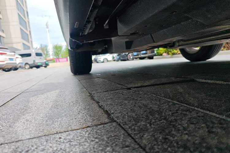 Used Toyota RAV4 2023 2.0L CVT Two-Wheel Drive Urban Edition Chassis Front Right