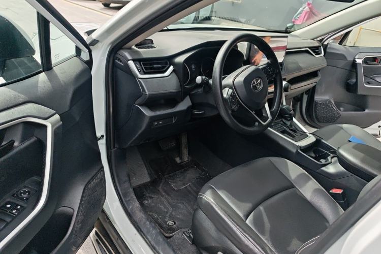 Used Toyota RAV4 2023 2.0L CVT Two-Wheel Drive Urban Edition Driver Seat