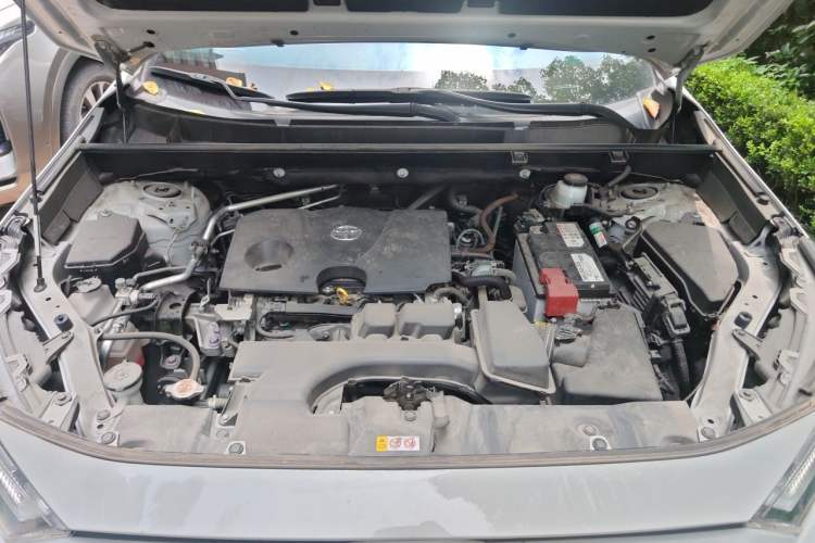 Used Toyota RAV4 2023 2.0L CVT Two-Wheel Drive Fashion Plus Edition Engine Bay