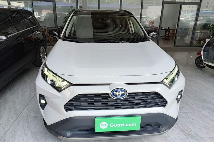 Used Toyota RAV4 2023 Dual-Engine 2.5L E-CVT Four-Wheel Drive Elite Plus Edition Front