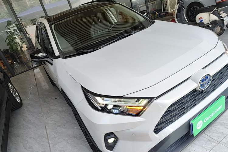 Used Toyota RAV4 2023 Dual-Engine 2.5L E-CVT Four-Wheel Drive Elite Plus Edition Front Right 45 Deg