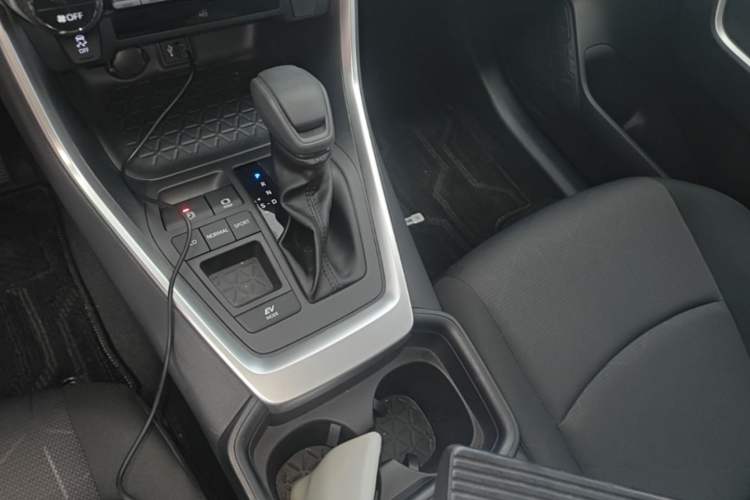 Used Toyota RAV4 2023 Dual-Motor 2.5L E-CVT Two-Wheel Drive Elite Edition Gear Lever