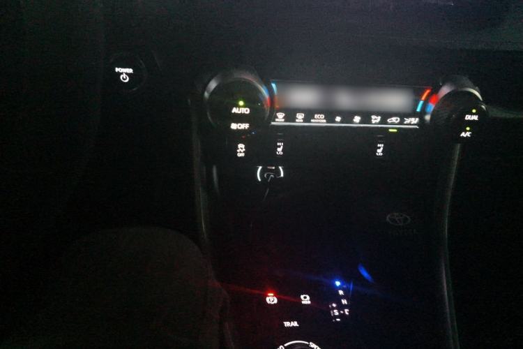 Used Toyota RAV4 2023 Dual-Engine 2.5L E-CVT Four-Wheel Drive Elite Plus Edition Gear Lever