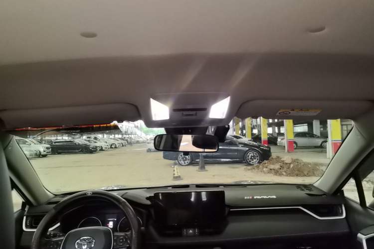 Used Toyota RAV4 2023 2.0L CVT Two-Wheel Drive Urban Edition Headliner