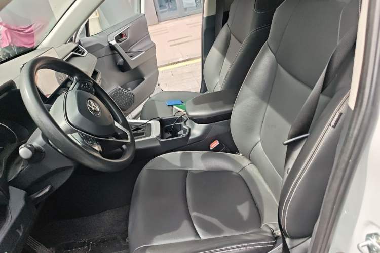 Used Toyota RAV4 2023 2.0L CVT Two-Wheel Drive Urban Edition Left Front Seat
