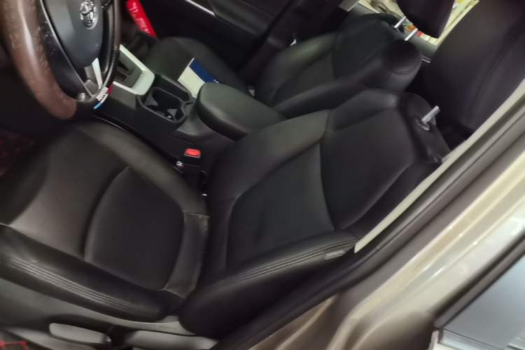 Used Toyota RAV4 2023 2.0L CVT Two-Wheel Drive Urban Edition Left Front Seat