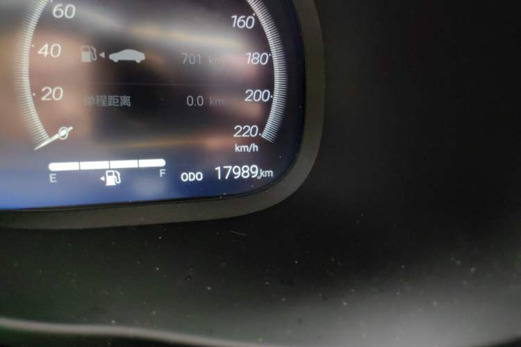 Used Toyota RAV4 2023 2.0L CVT Two-Wheel Drive Fashion Plus Edition Odometer Close Up