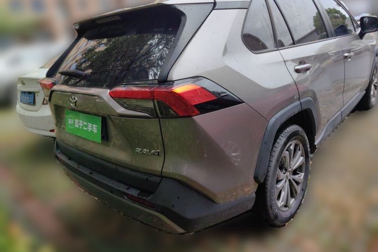 Used Toyota RAV4 2023 2.0L CVT Two-Wheel Drive Fashion Plus Edition Rear Right 45 Deg